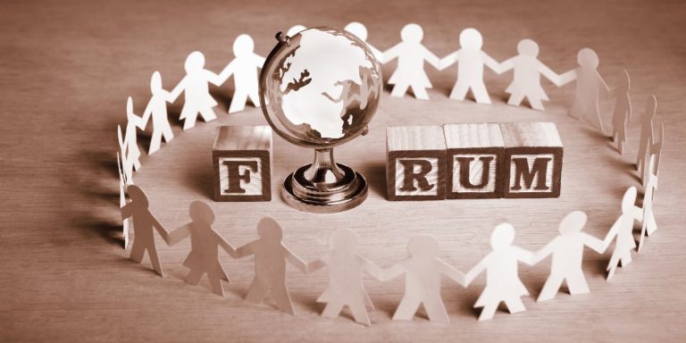 Explorer les secrets de GoHighLevel à travers son forum et sa communauté